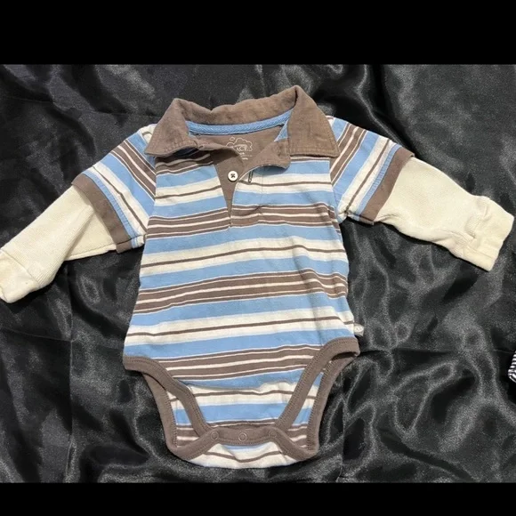 Carters - Boys 3 pc Bundle Sz 6-9months - Picture 5 of 7